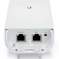Точка доступа Ubiquiti NSM5(EU) вид снизу порты